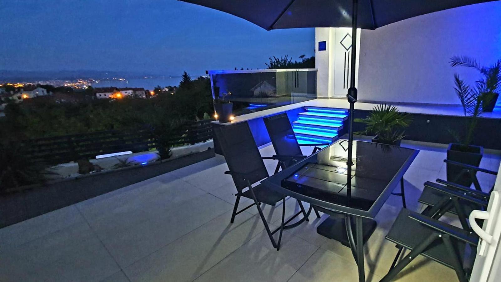 Penthouse Jacuzzi & Pool Apartmants Опатия Экстерьер фото