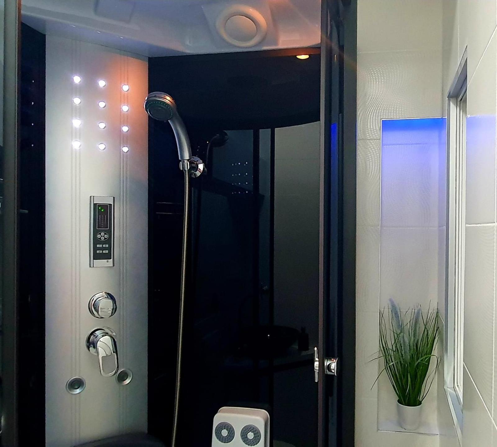 Penthouse Jacuzzi & Pool Apartmants Опатия Экстерьер фото